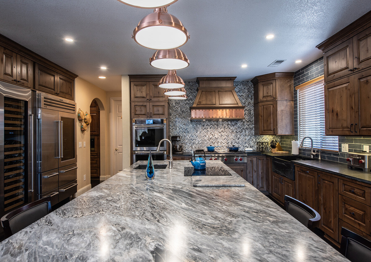 Fresno kitchen remodel with island and seating by Imagine Remodeling - Willey Ct.